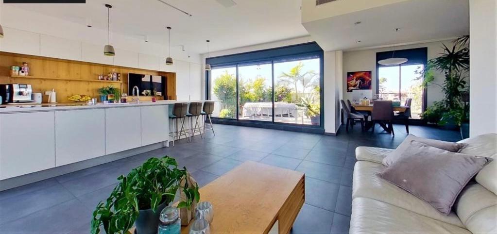 Suite And Room In A Breathtaking New Designed Penthouse In Se Tlv Tel Aviv Exterior foto